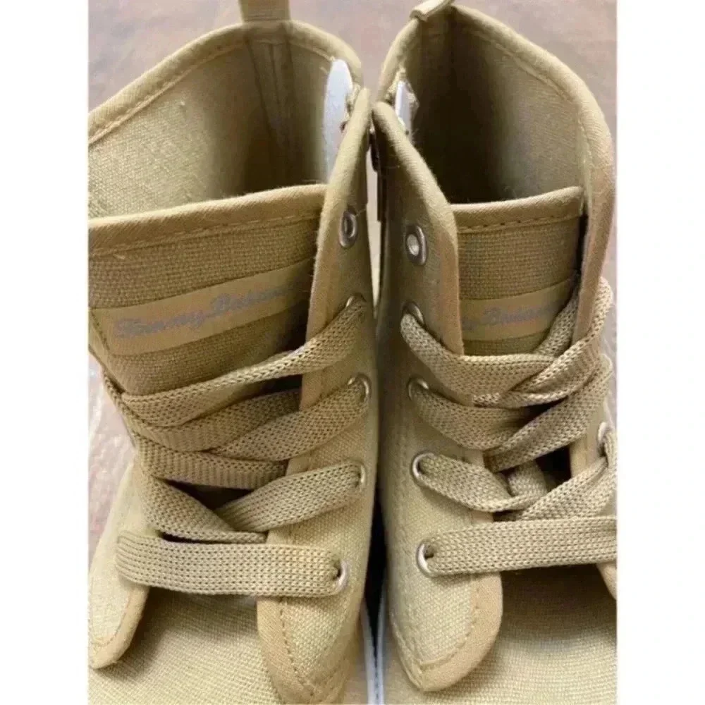 Tommy Bahama nude high tops lace ups side zip mushroom bouts. Sz 10.‎ NWT